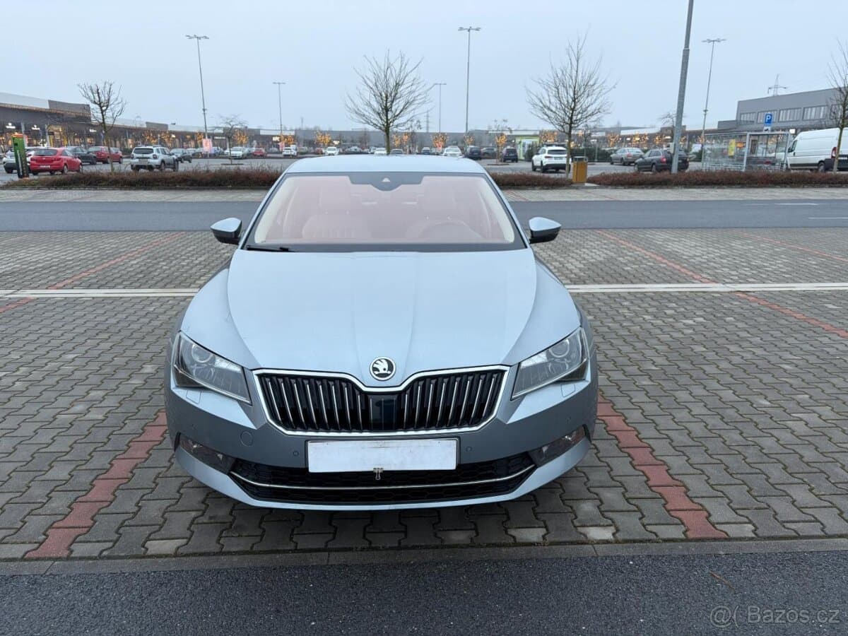 2015 Škoda SUPERB - 8