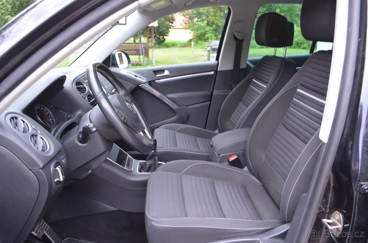 2015 Volkswagen TIGUAN - 8