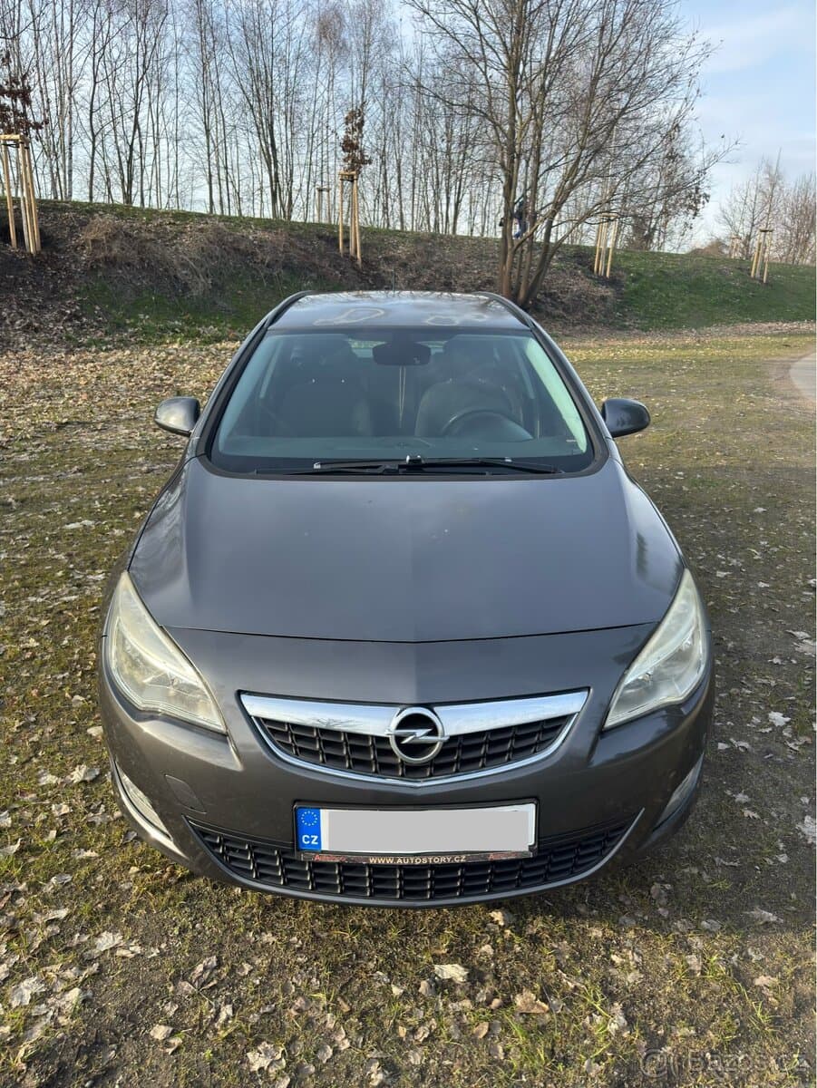 Opel ASTRA - 8