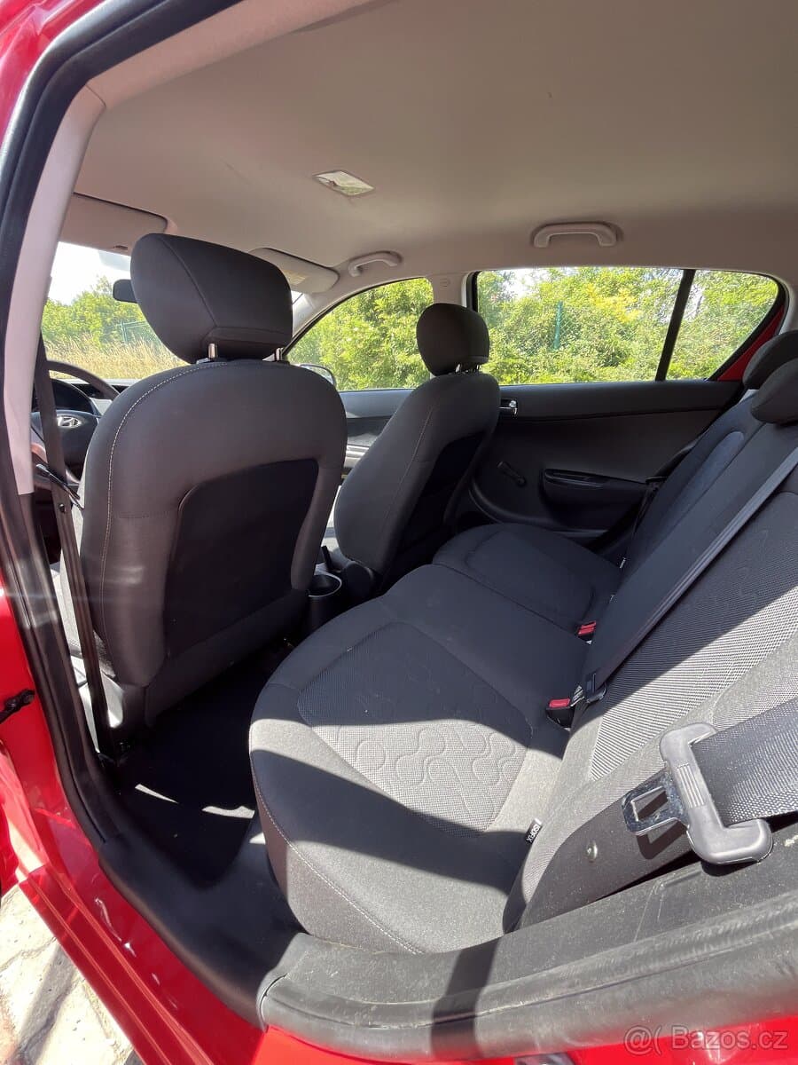 2012 Hyundai i20 - 8