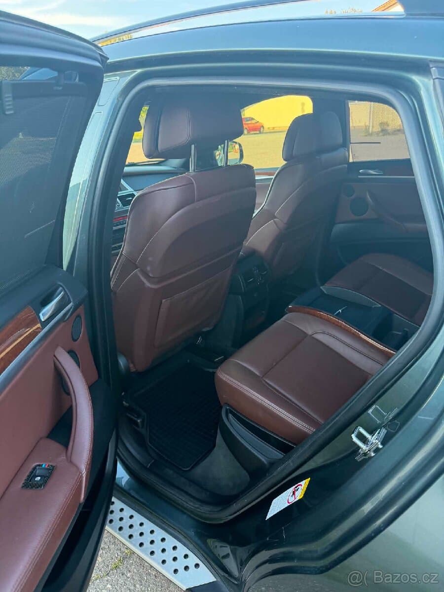 2010 BMW X6 - 8