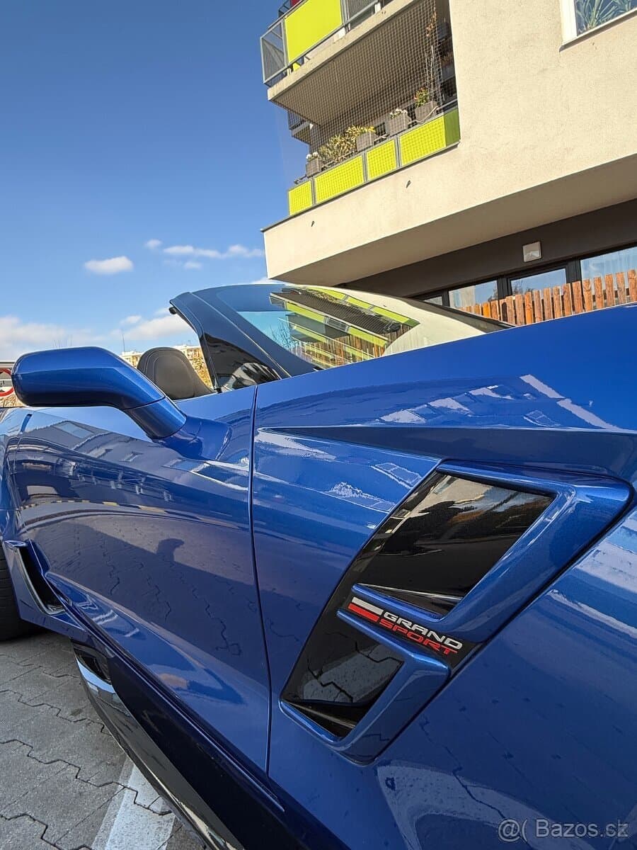 2019 Chevrolet CORVETTE - 8