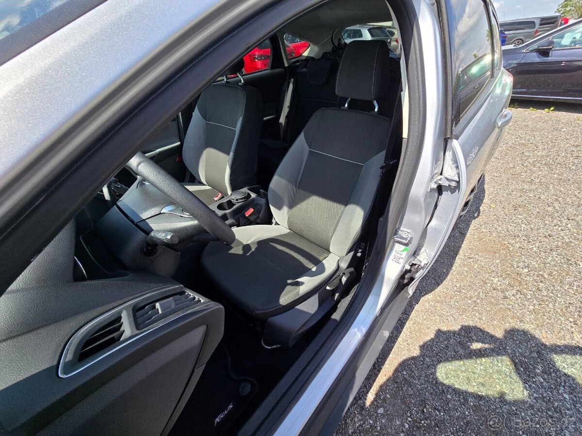 2011 Ford FOCUS - 8