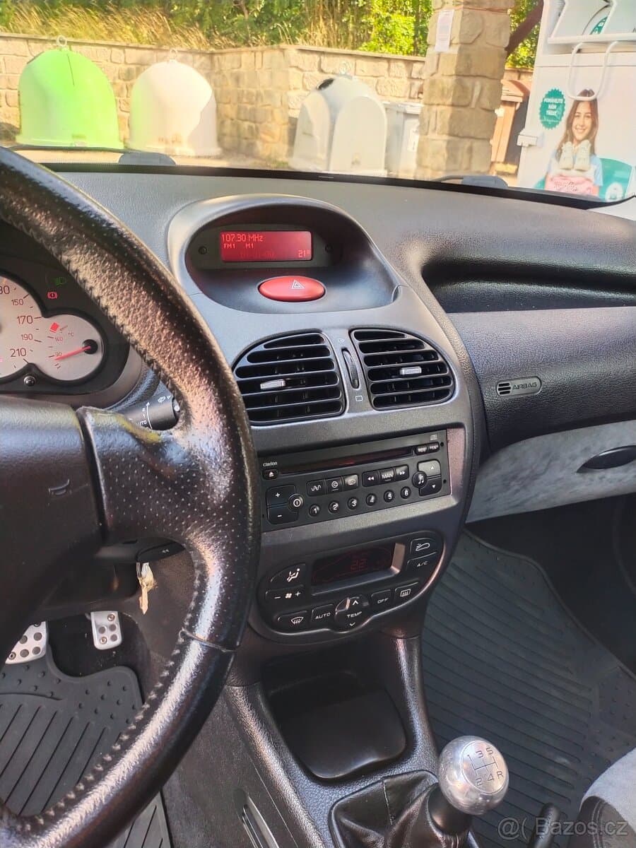 2002 Peugeot 206 - 8