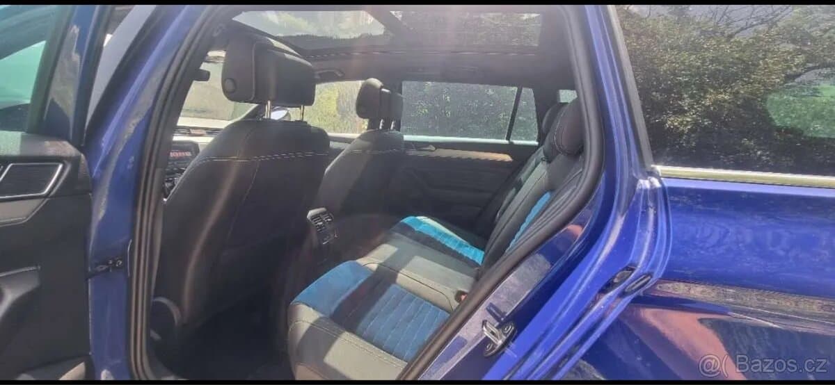 2019 Volkswagen PASSAT - 8
