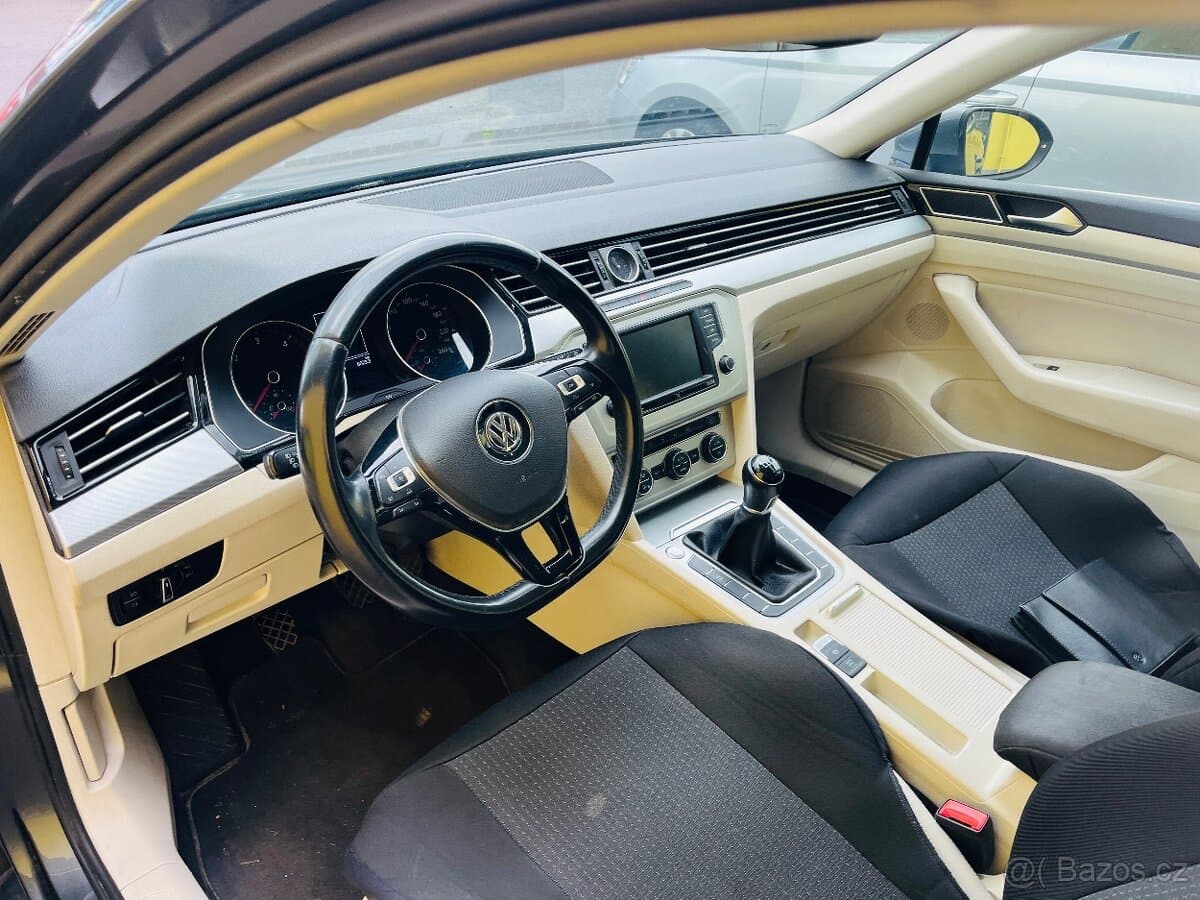 Volkswagen PASSAT - 8