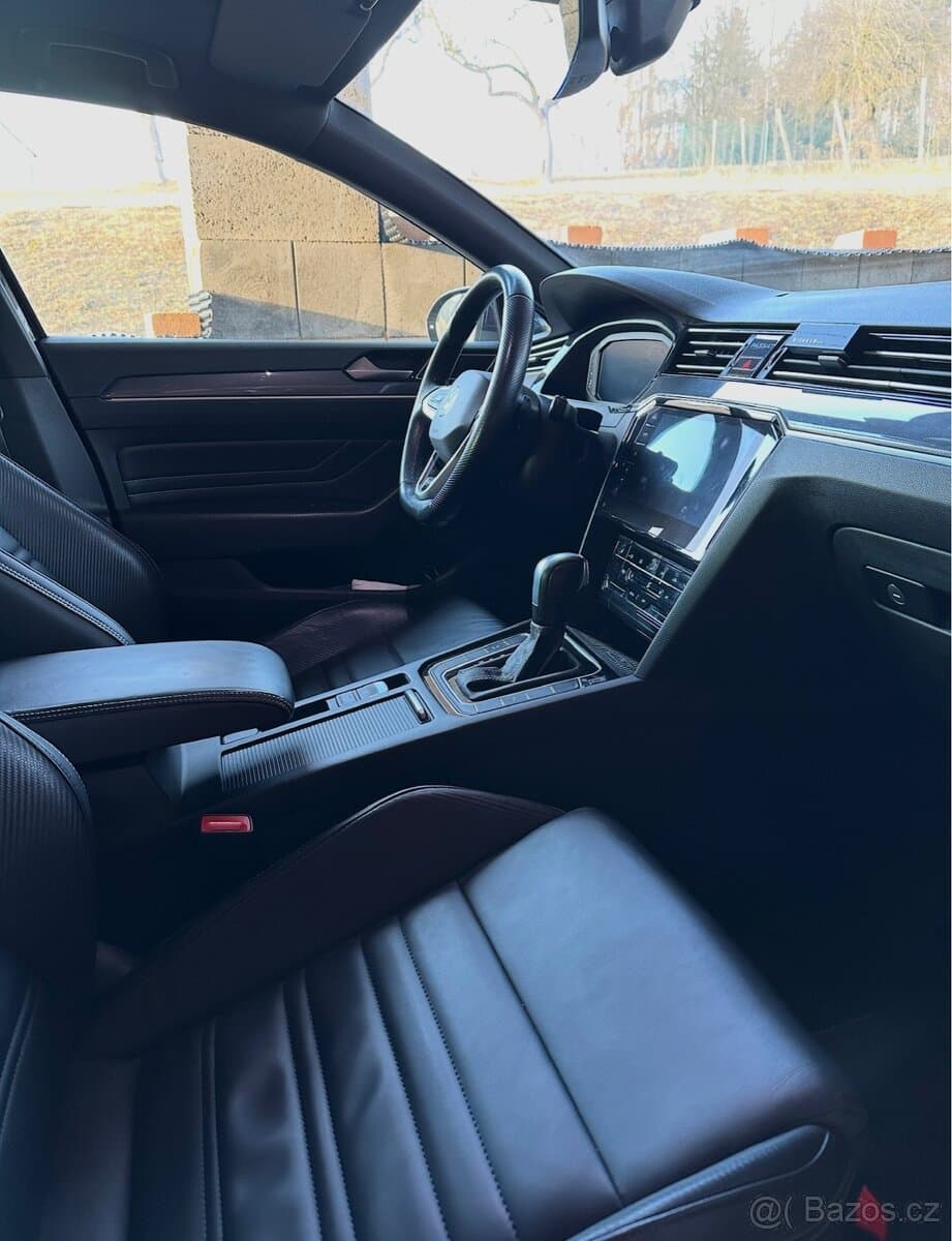 Volkswagen PASSAT - 8