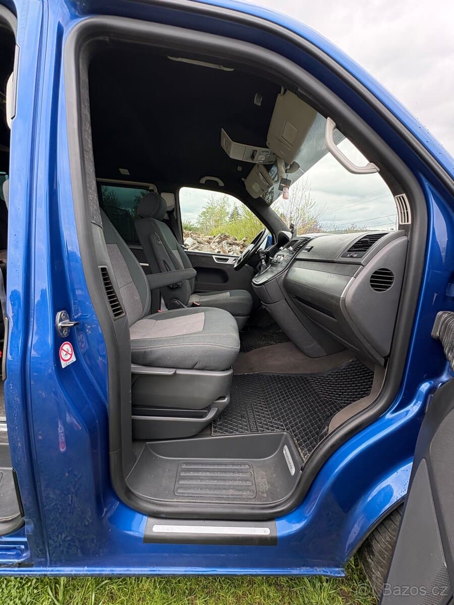 2004 Volkswagen MULTIVAN - 8