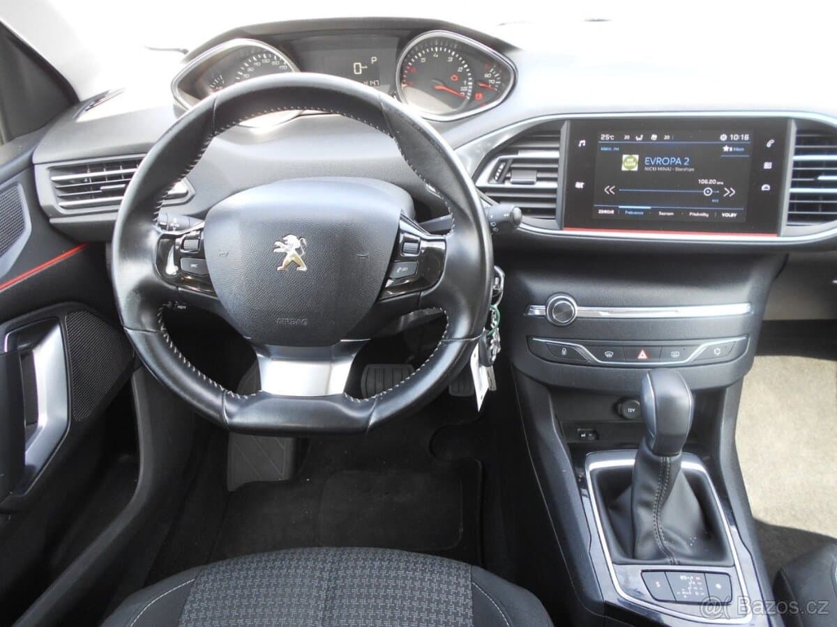 2018 Peugeot 308 - 8