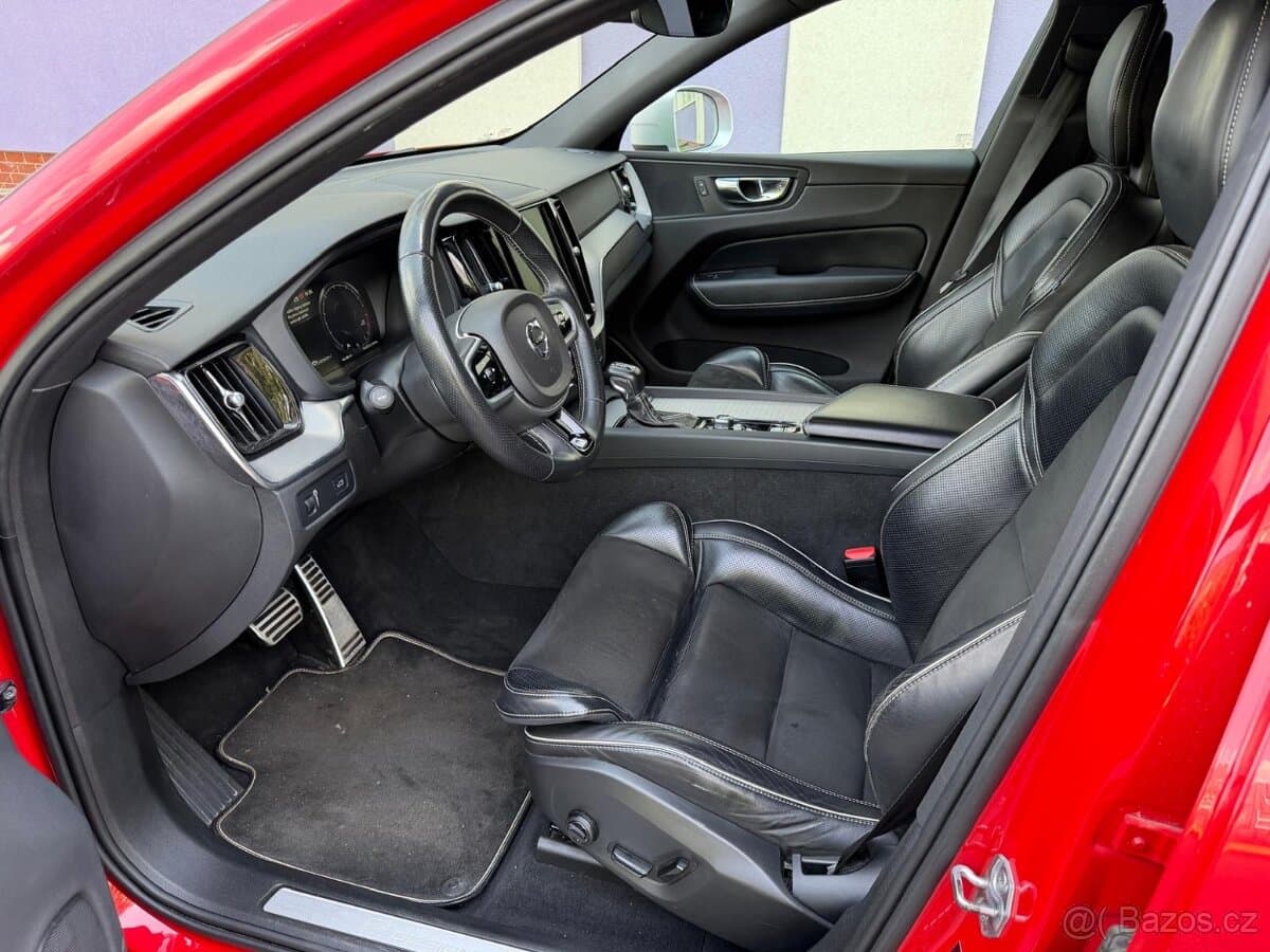 2018 Volvo XC60 - 8