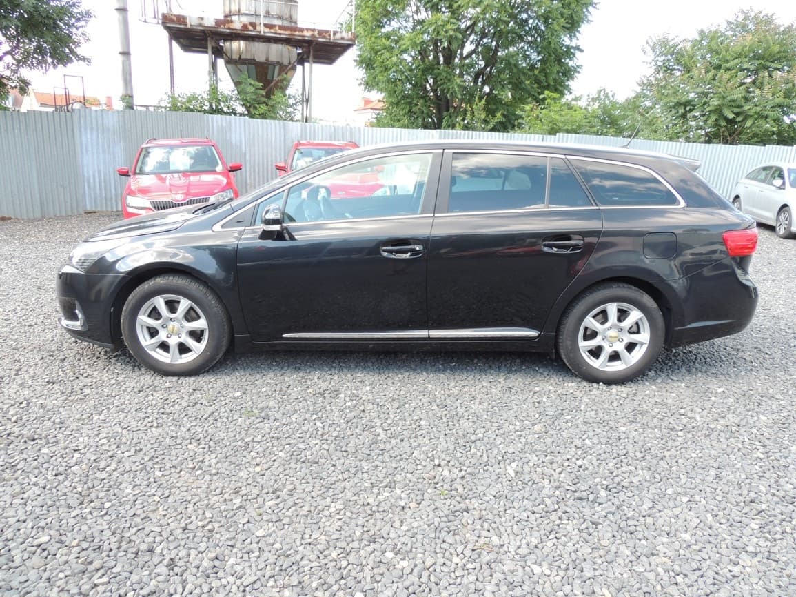 2012 Toyota AVENSIS - 8