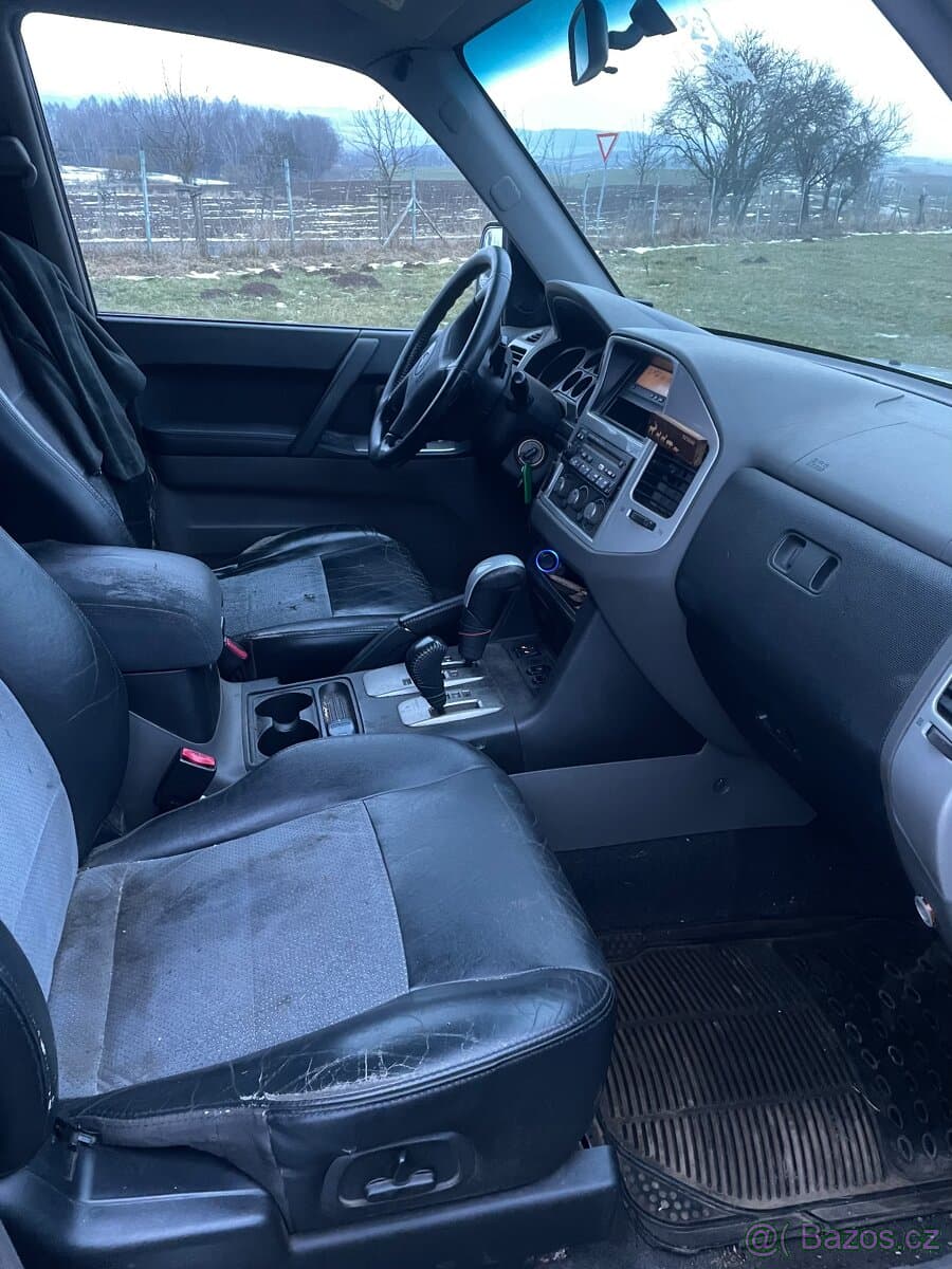 2006 Mitsubishi PAJERO - 8