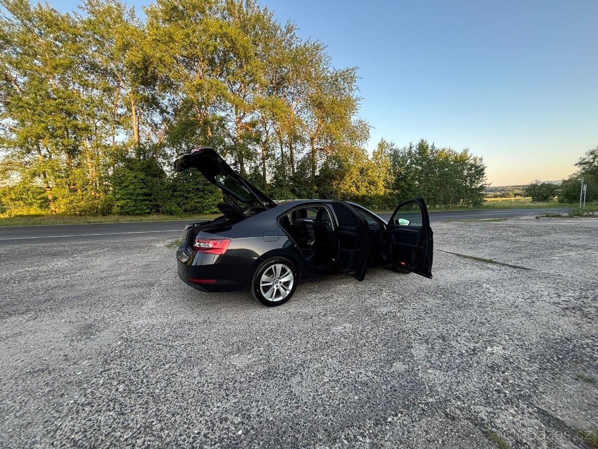 2017 Škoda SUPERB - 8
