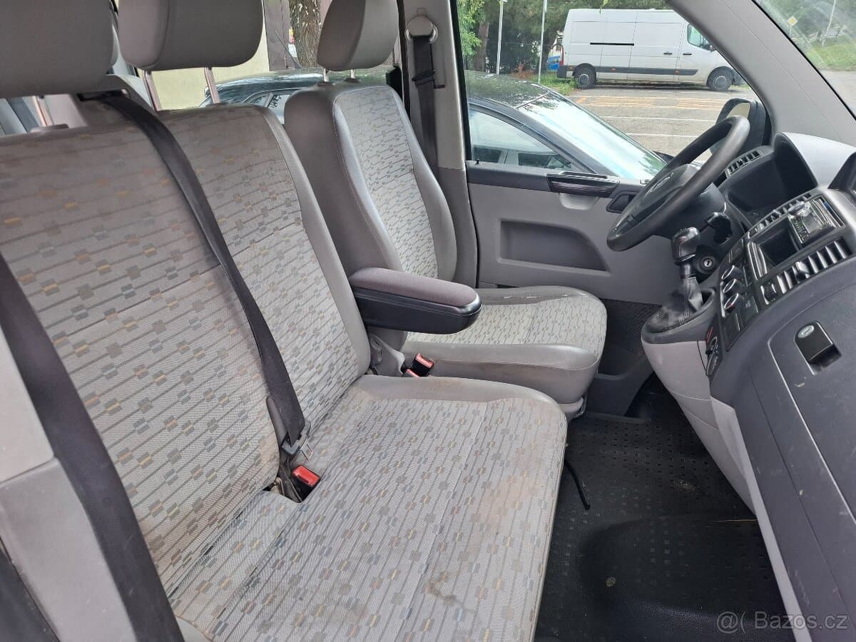 2011 Volkswagen TRANSPORTER - 8