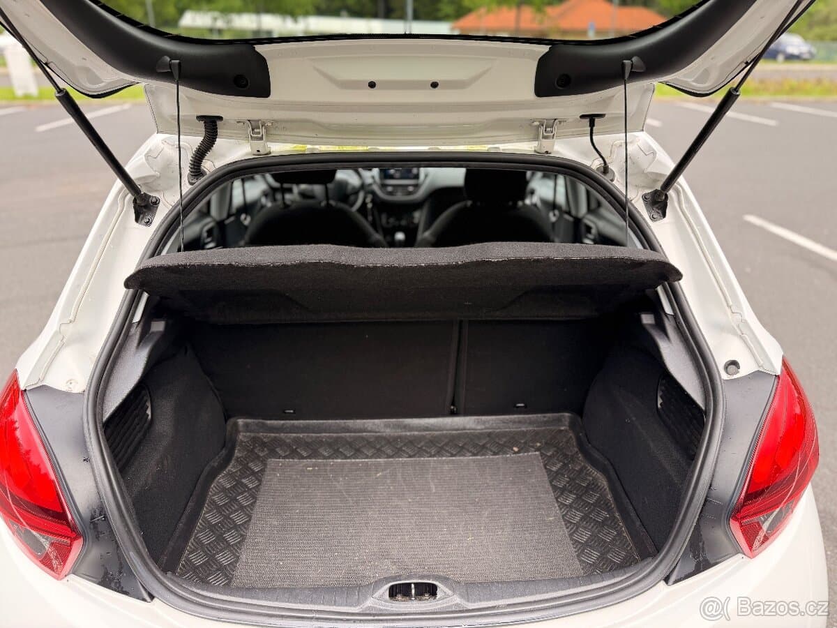 2016 Peugeot 208 - 8