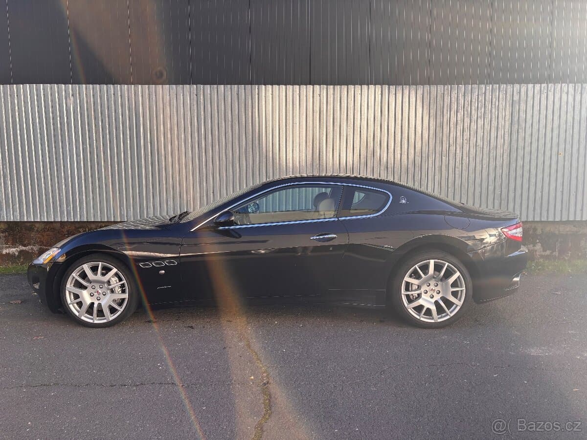 2011 Maserati OSTATNÍ - 8