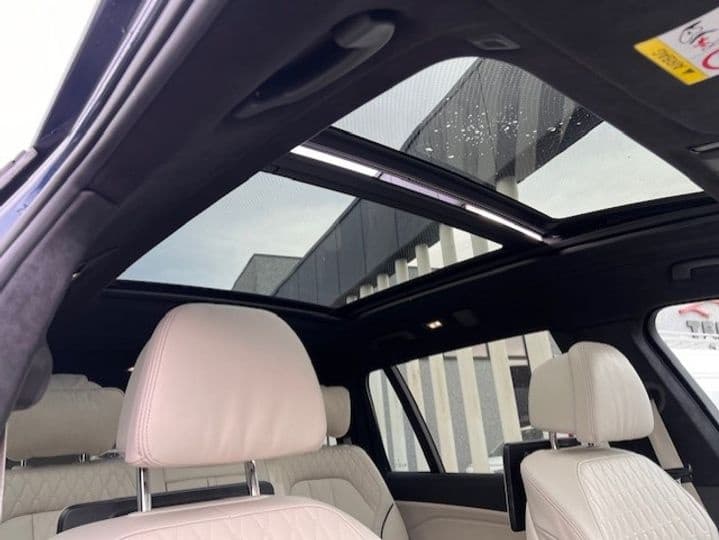 2020 BMW X7 - 8