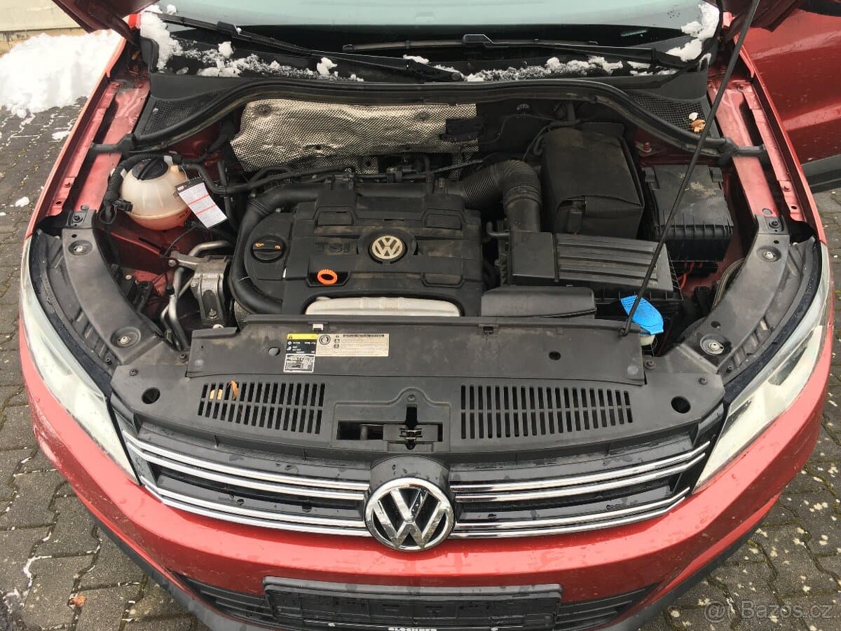 2012 Volkswagen TIGUAN - 8