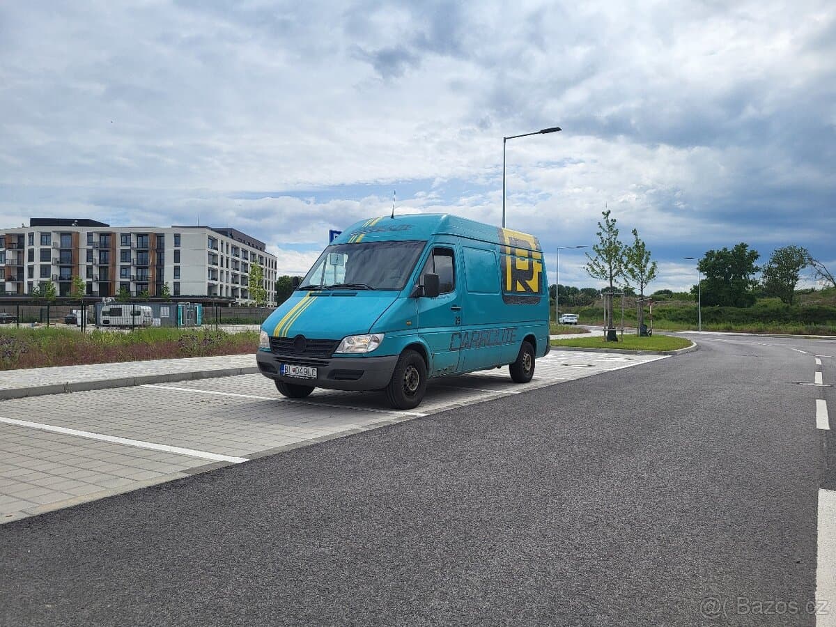 2002 Mercedes-Benz SPRINTER - 8