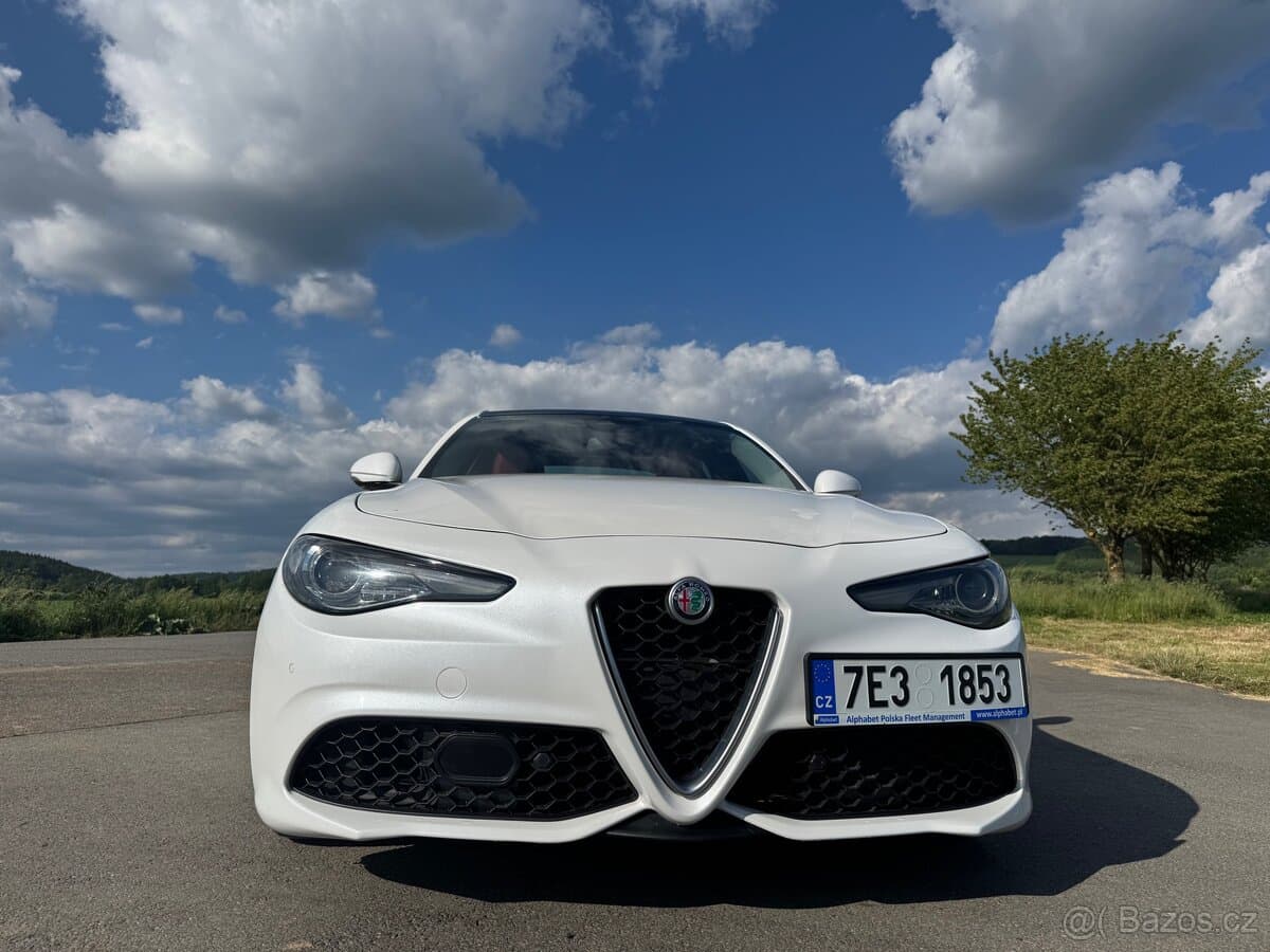 2018 Alfa Romeo GIULIA - 8