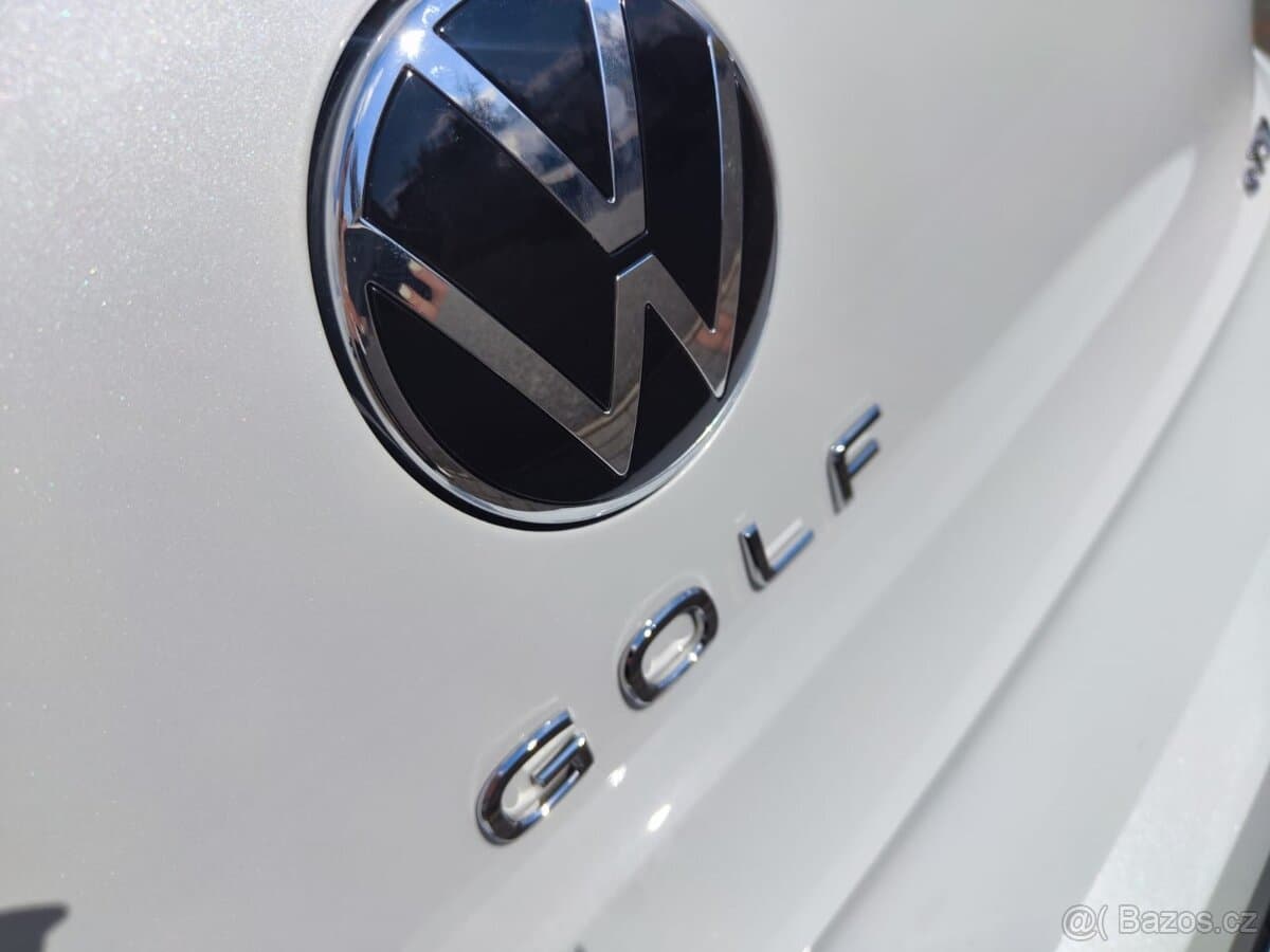Volkswagen GOLF - 8