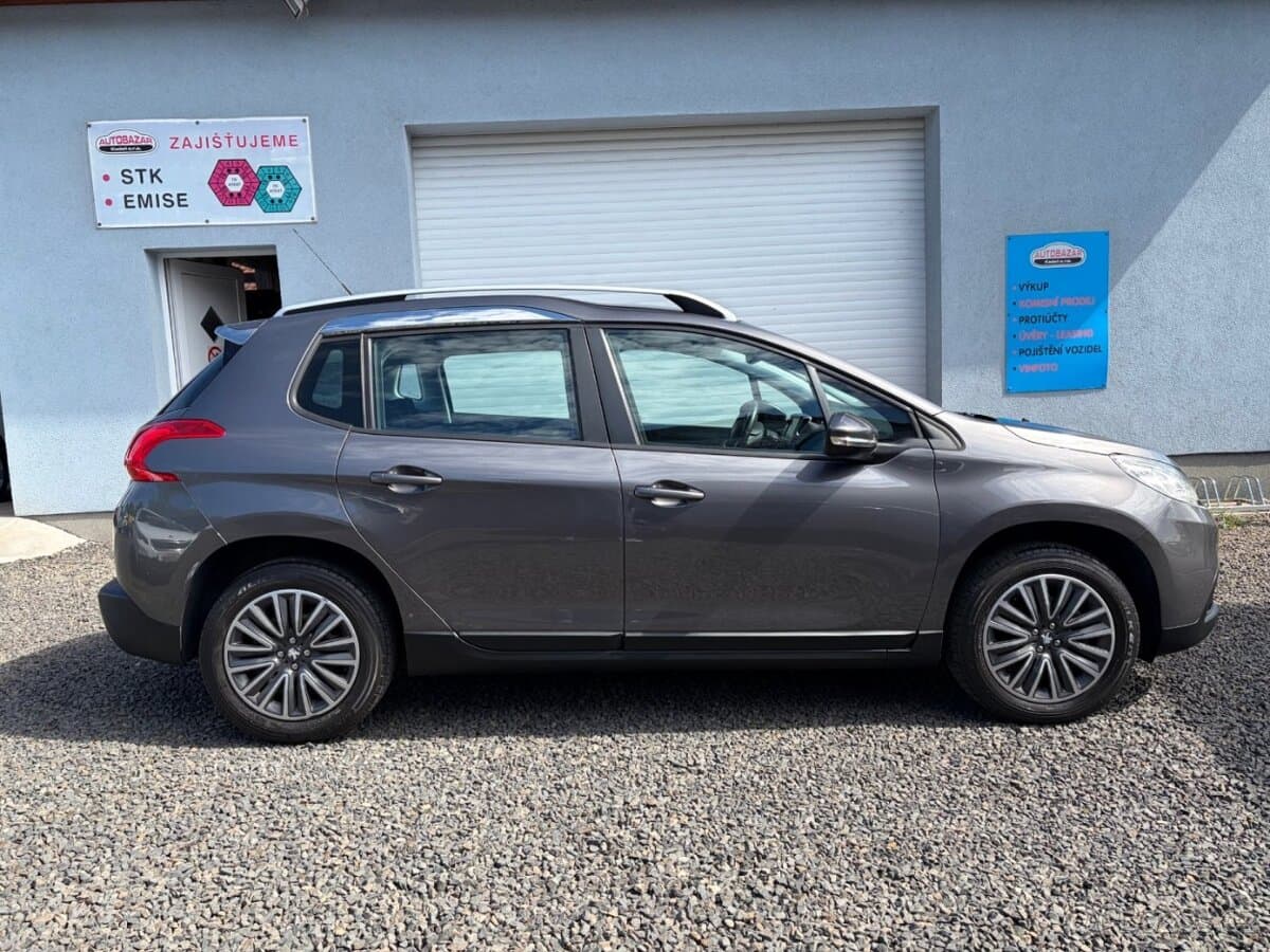 Peugeot 2008 - 8