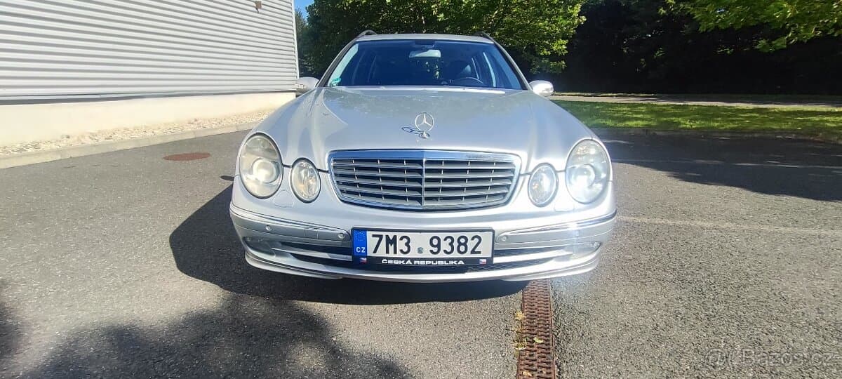 2004 Mercedes-Benz E-CLASS - 8