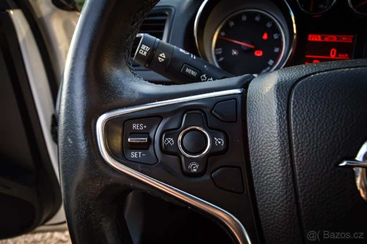 2014 Opel INSIGNIA - 8