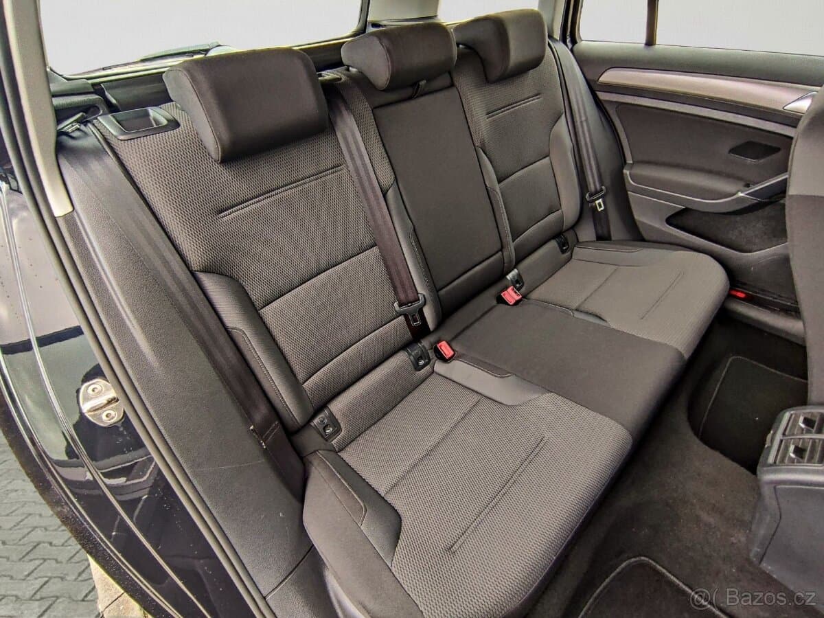 2015 Volkswagen GOLF - 8