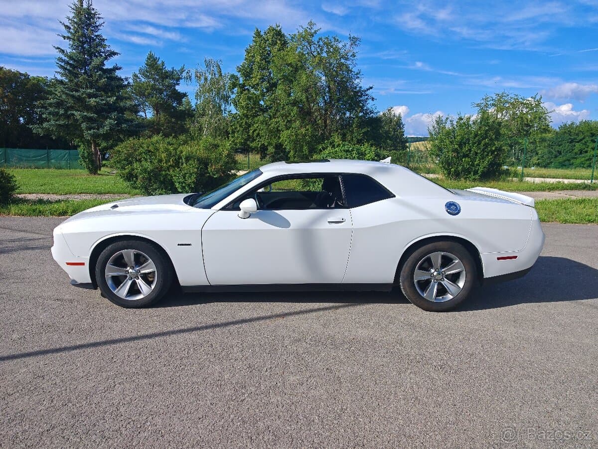 2017 Dodge CHALLENGER - 8