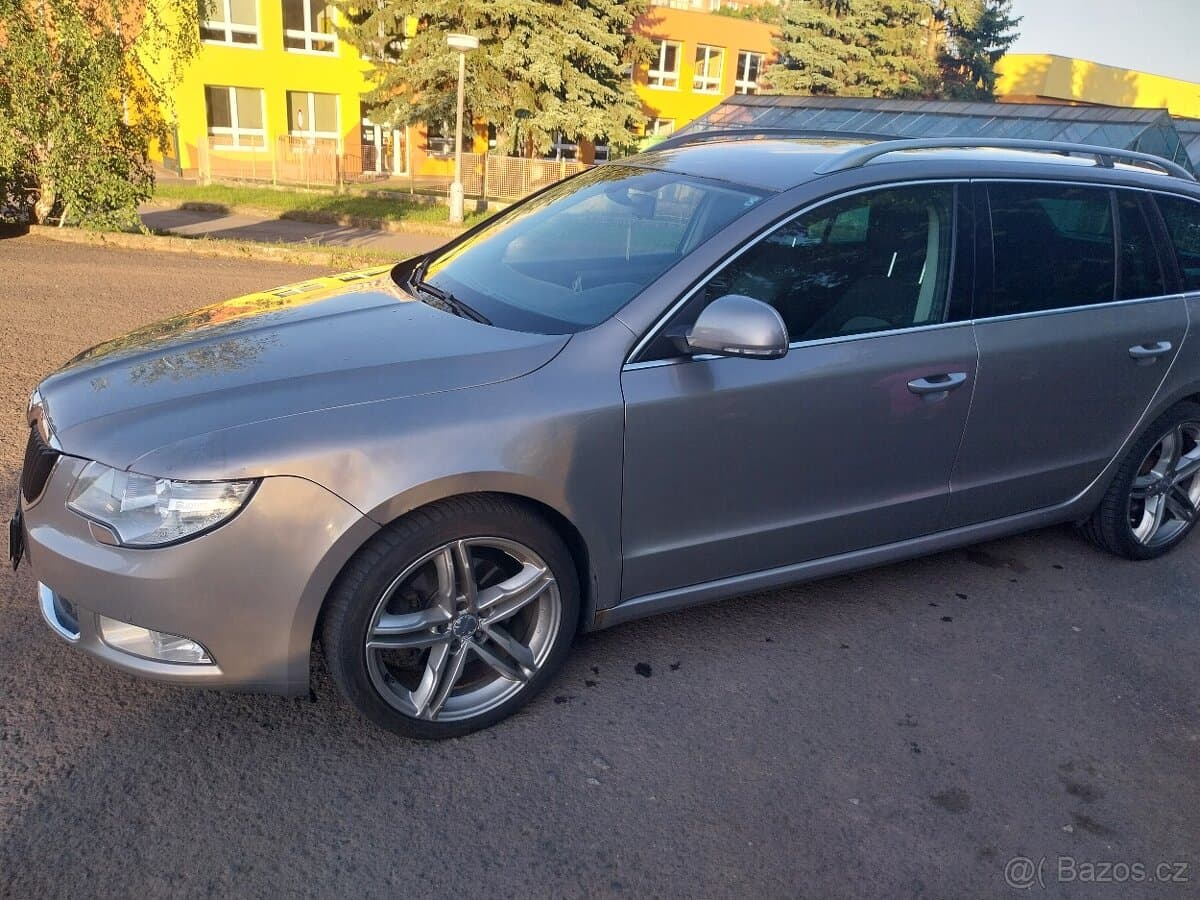 2012 Škoda SUPERB - 8