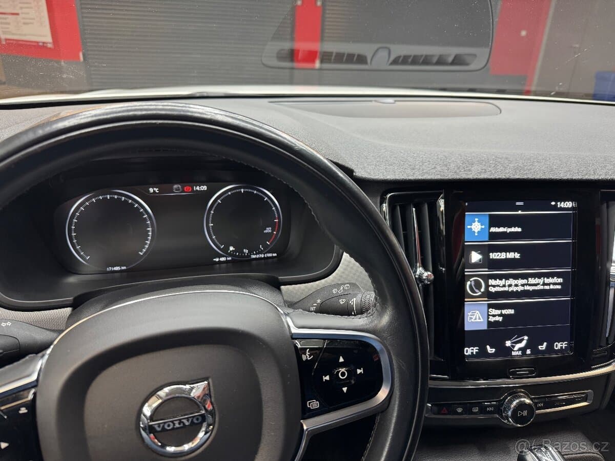 2020 Volvo V90 - 8