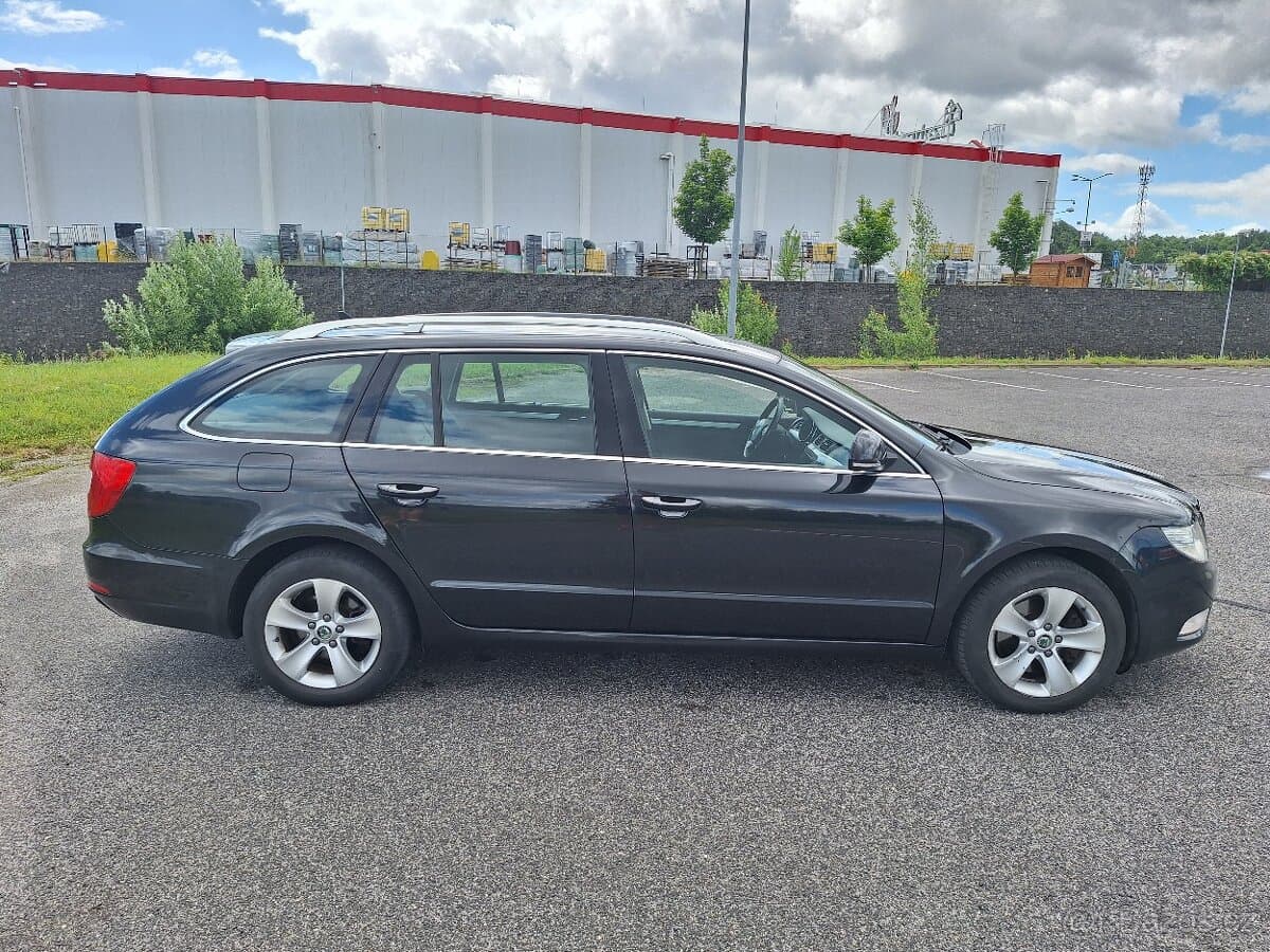 2010 Škoda SUPERB - 8