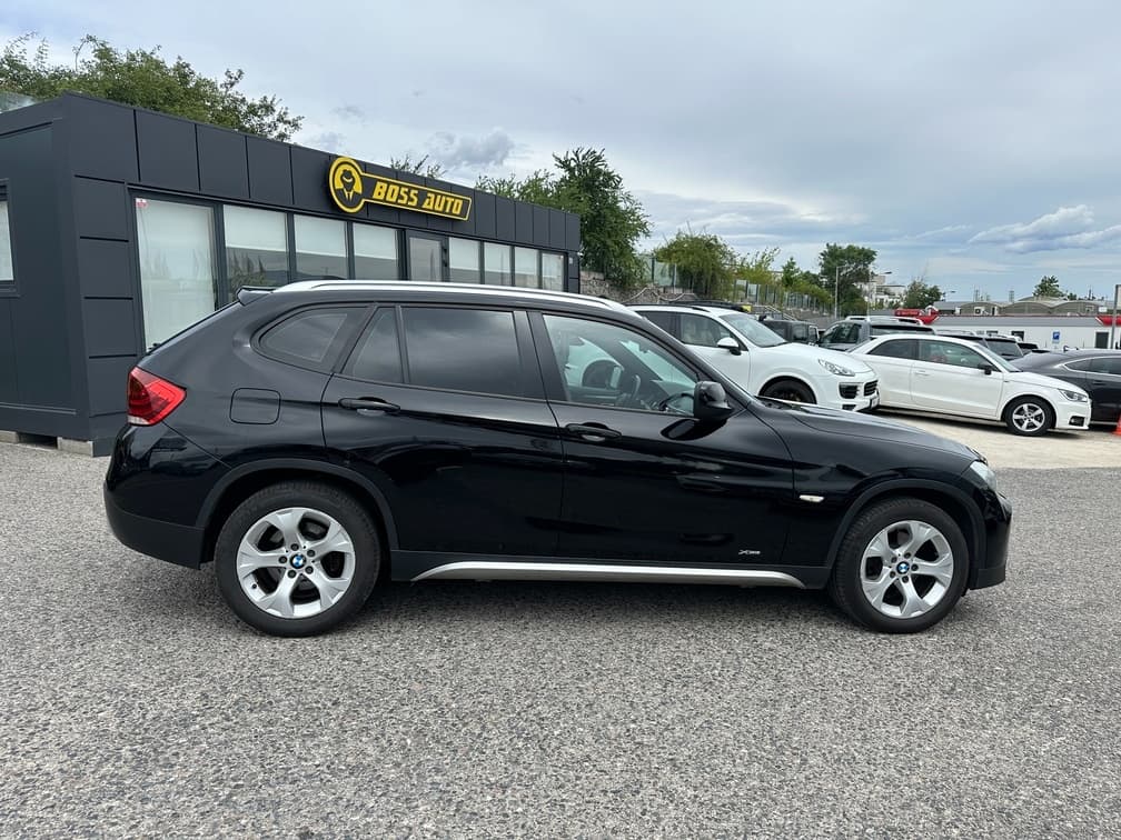 2010 BMW X1 - 8
