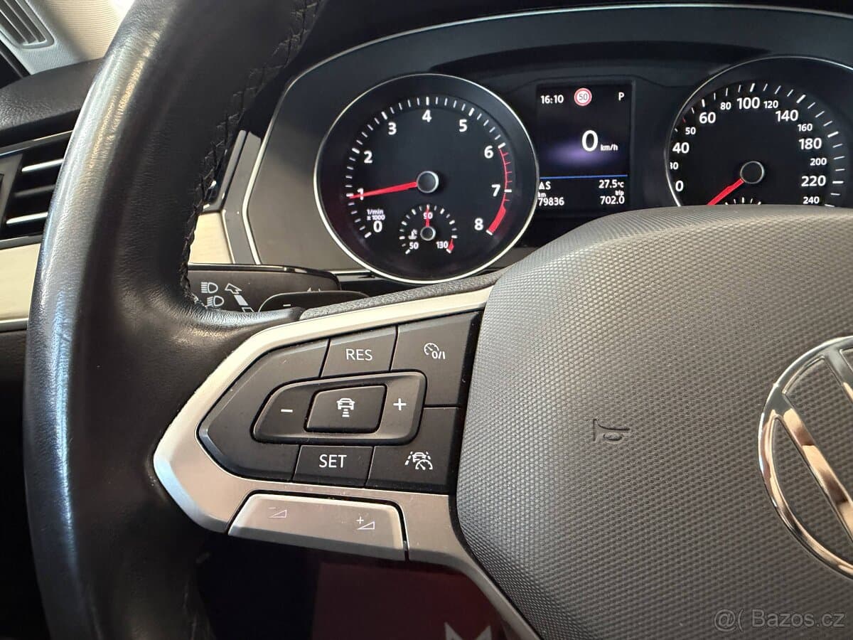 Volkswagen PASSAT - 8
