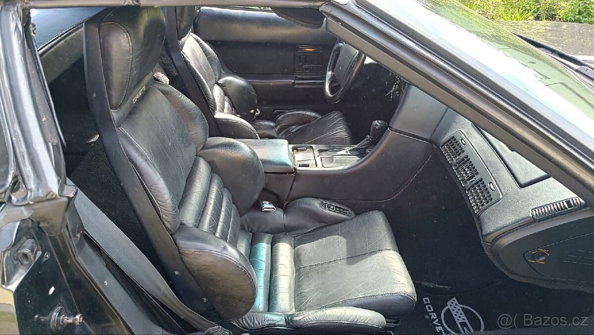1992 Chevrolet CORVETTE - 8
