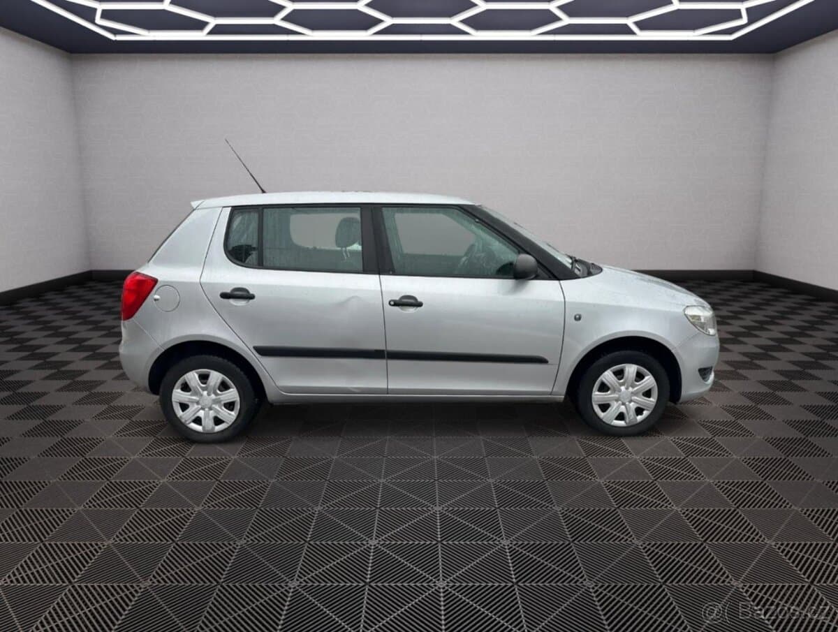 2010 Škoda FABIA - 8