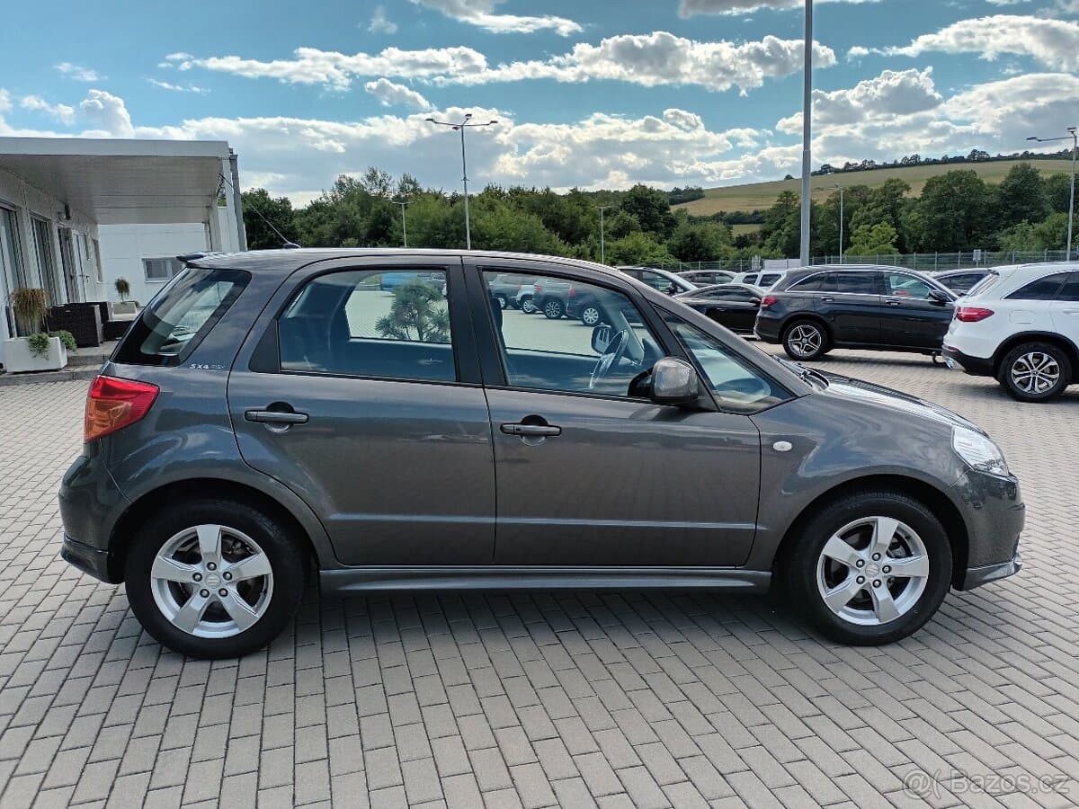 2011 Suzuki SX4 - 8