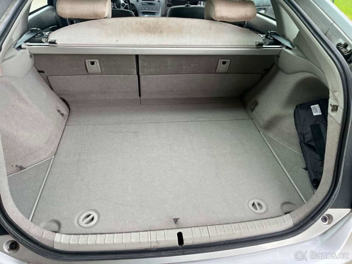2010 Toyota PRIUS - 8