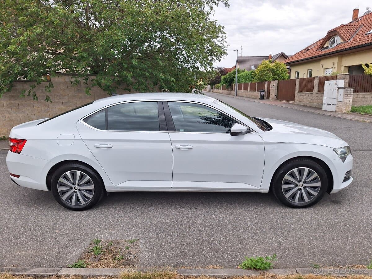2022 Škoda SUPERB - 8