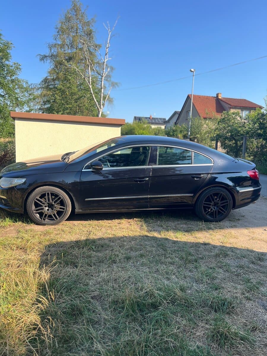 Volkswagen PASSAT CC - 8