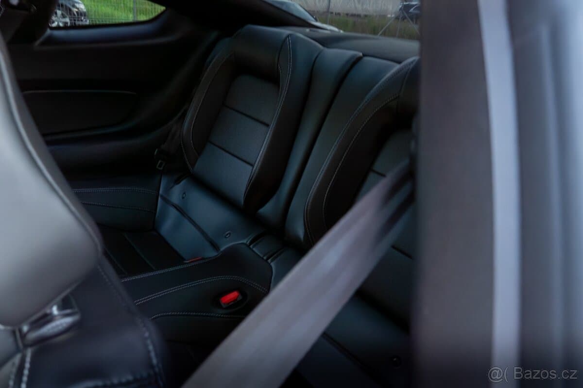 2023 Ford MUSTANG - 8