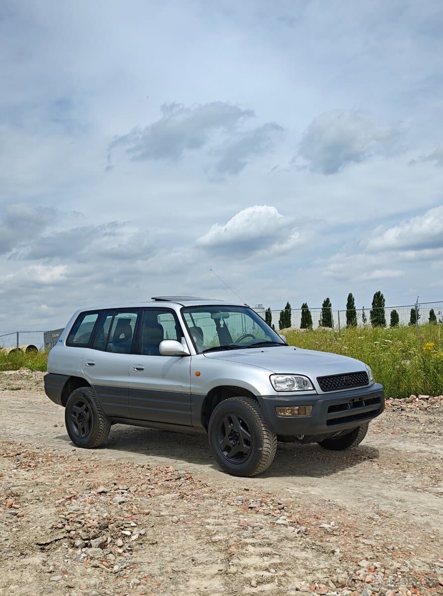 1998 Toyota RAV4 - 8