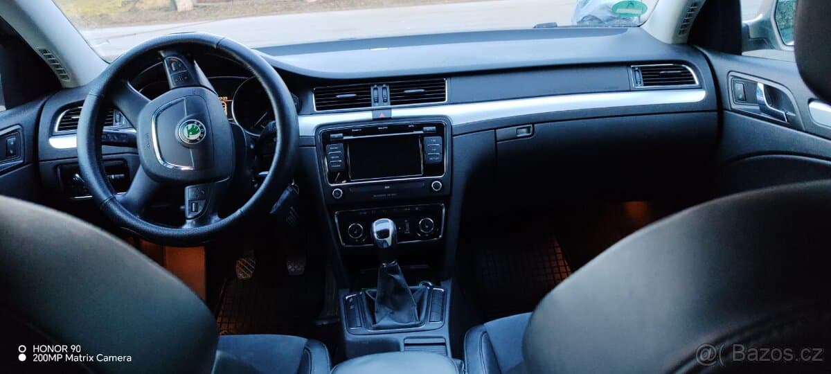 2011 Škoda SUPERB - 8