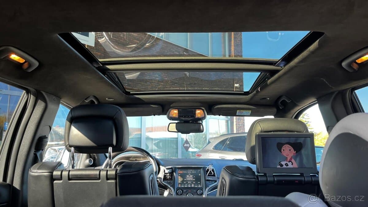 2015 Jeep CHEROKEE - 8