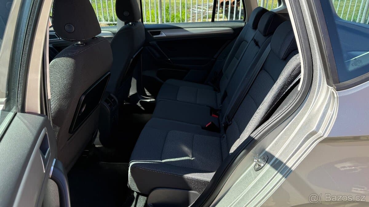 2015 Volkswagen GOLF - 8