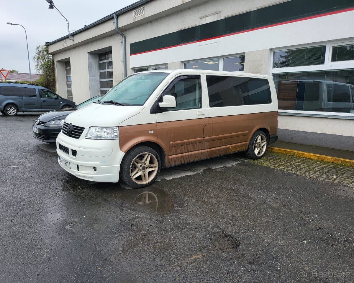 2004 Volkswagen MULTIVAN - 8