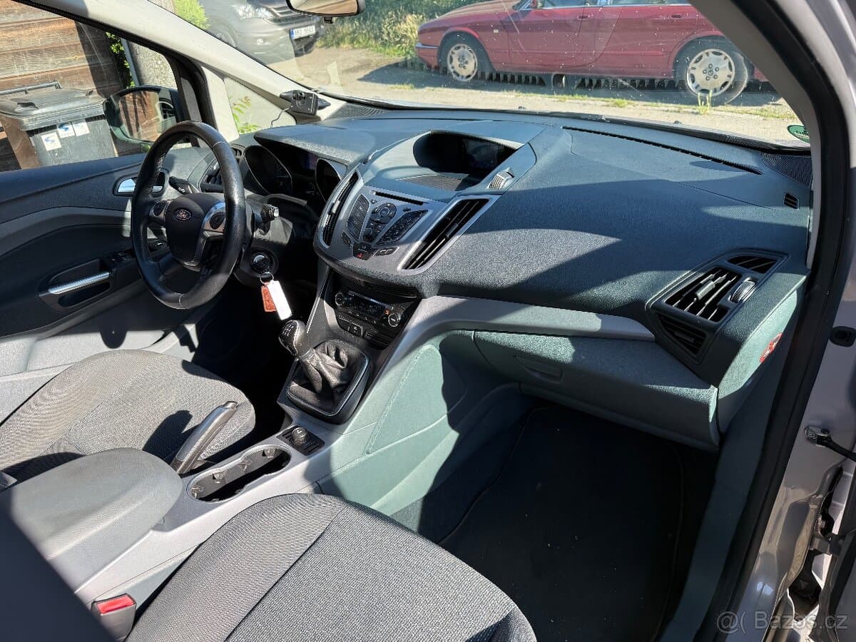 2011 Ford C-MAX - 8