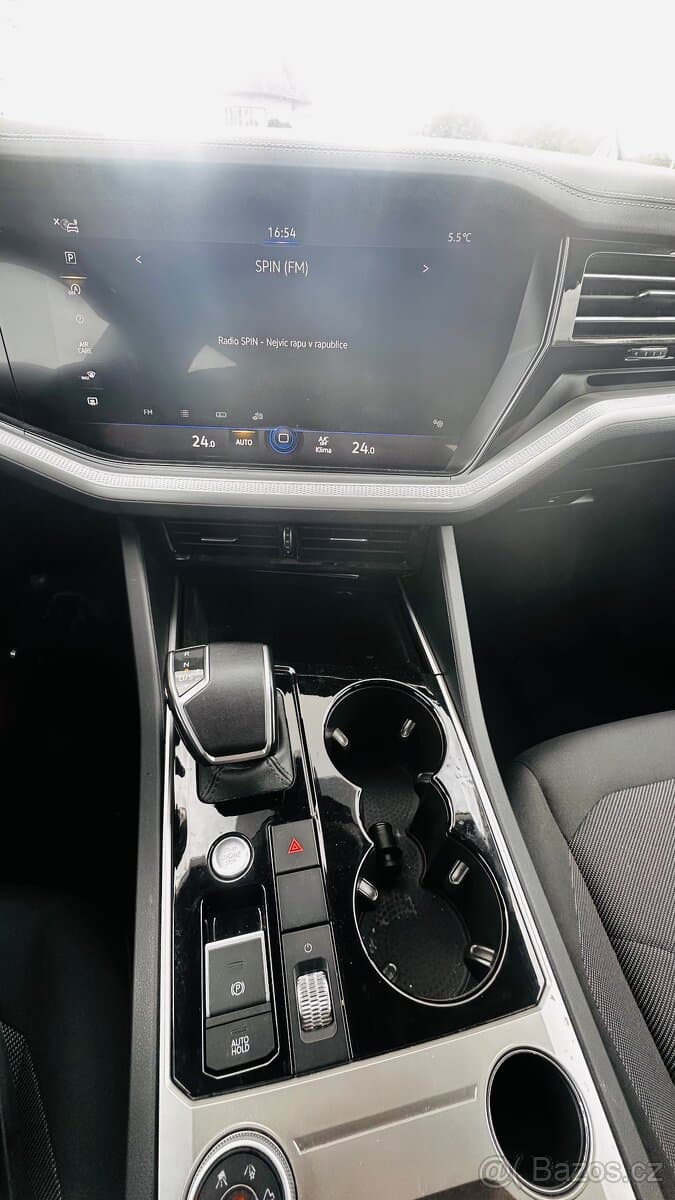 2019 Volkswagen TOUAREG - 8