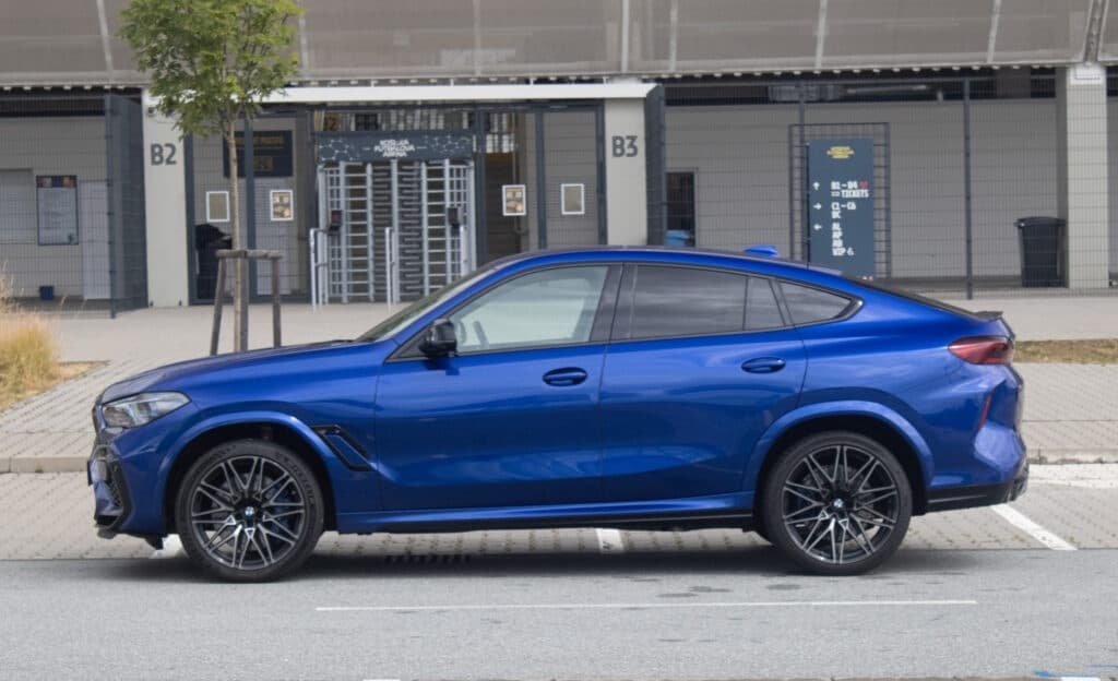 2021 BMW X6 - 8